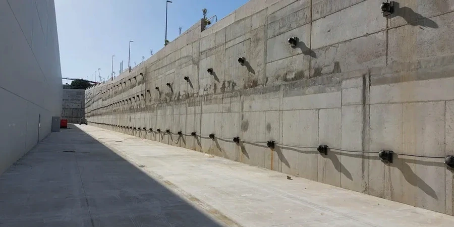 Active & Passive Anchor Design for Louisville's Karst Terrain