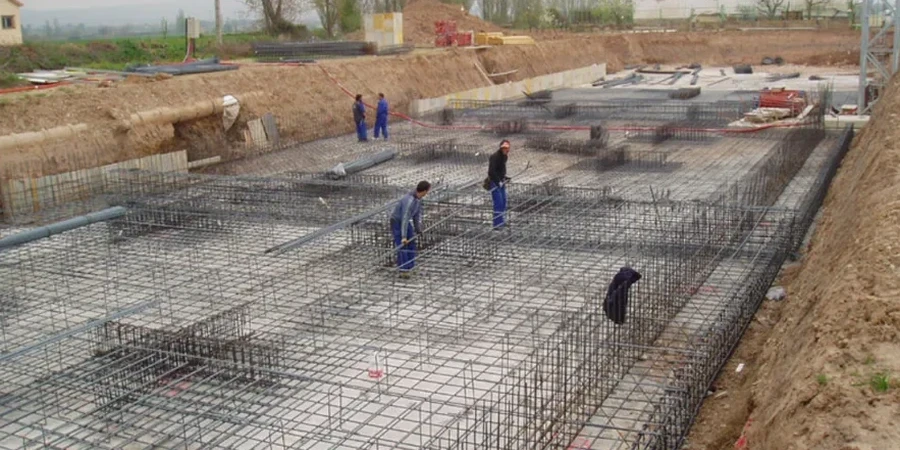 Shallow Foundation Design in Louisville: Bearing Capacity & Settlement Control