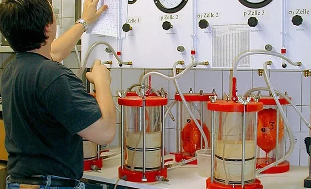 Laboratory CBR Testing in Louisville – Why Local Soils Demand Precision